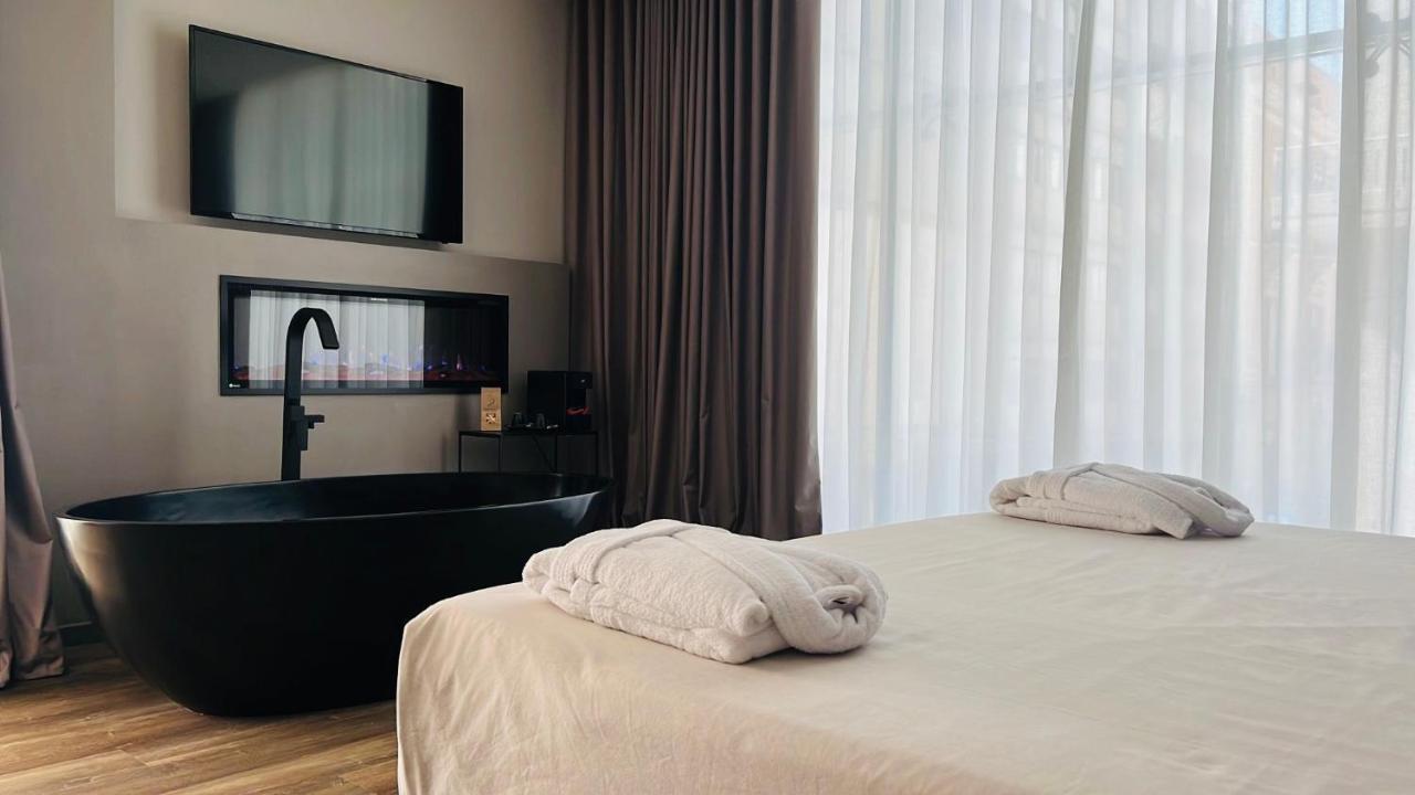 Hotel Palazzo Gatto Bianco Bari Esterno foto